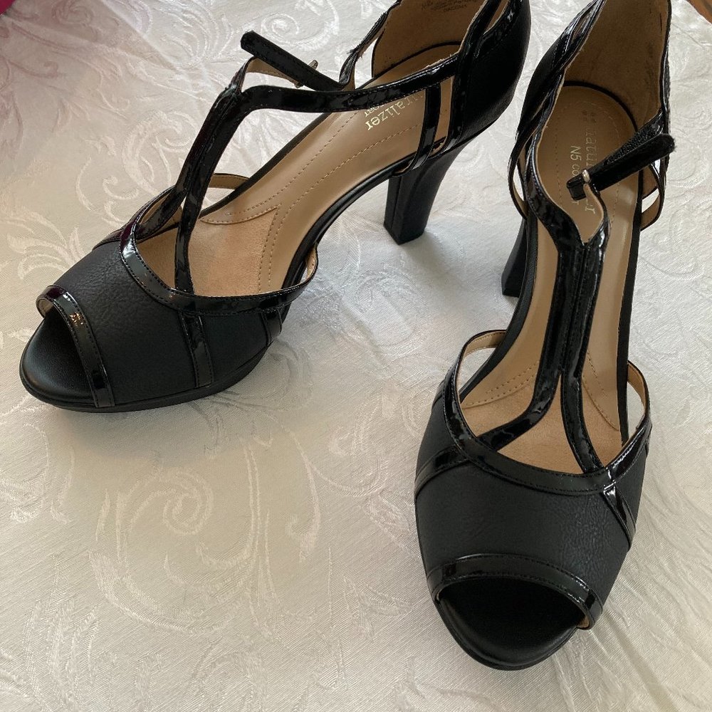 Naturalizer Dacoma Platform Pump Black Shiny accents Size 10
